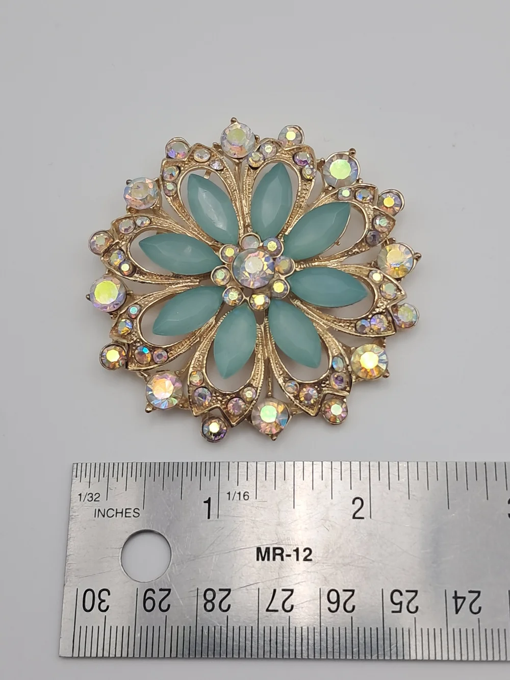 Sparkly Gold-Tone Mint Green Flower Crystal Brooch Pin Iridescent Jewels Petals